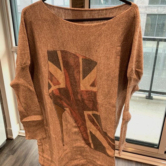 Beige Long Sweater Union Jack Heel Design - Picture 1 of 5